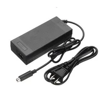 Elektromos rollerhez akkumulátor töltő