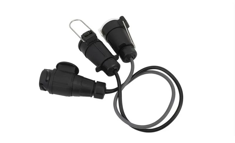 Utánfutó adapter | 13 pólusú dugvilla / 7 pólusú dugaljzatok