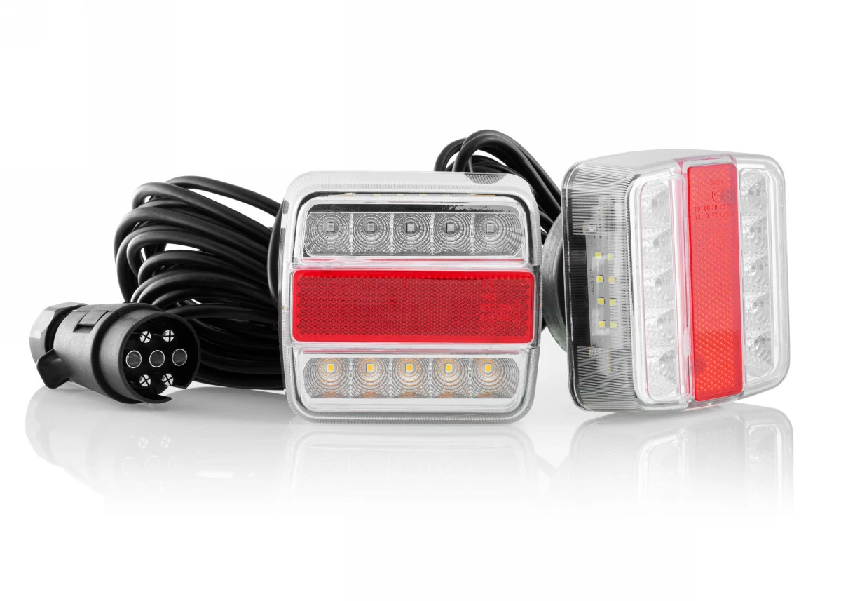 Elta VisionPro | LED utánfutó lámpa | négyfunkciós | 2 darabos készlet | 7 pólusú